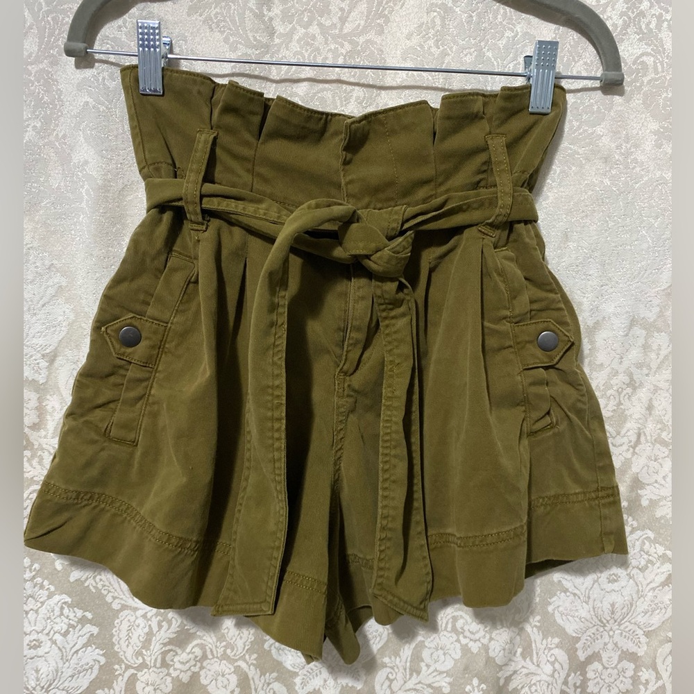 Army green retro high waisted paper bag waist shorts